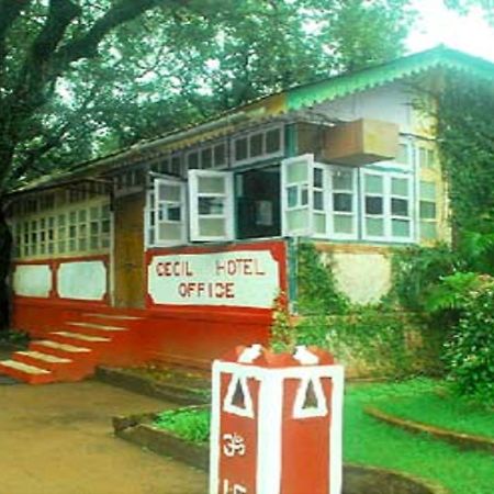 Cecil Hotel Matheran Bagian luar foto