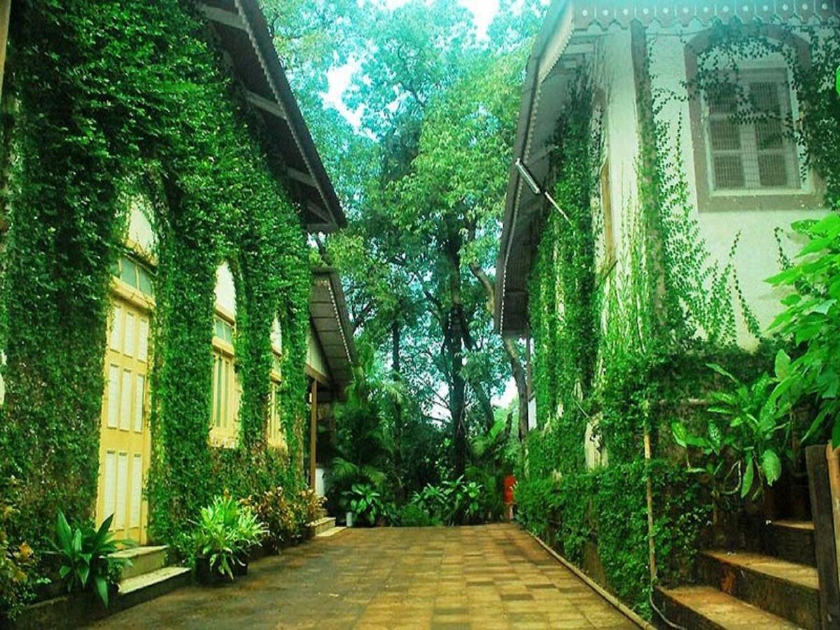 Cecil Hotel Matheran Bagian luar foto